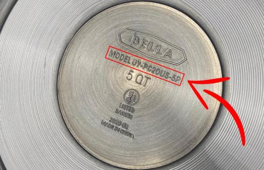 Ejemplo de la etiqueta en el producto de la olla a presión para estufa Bella retirada del mercado
