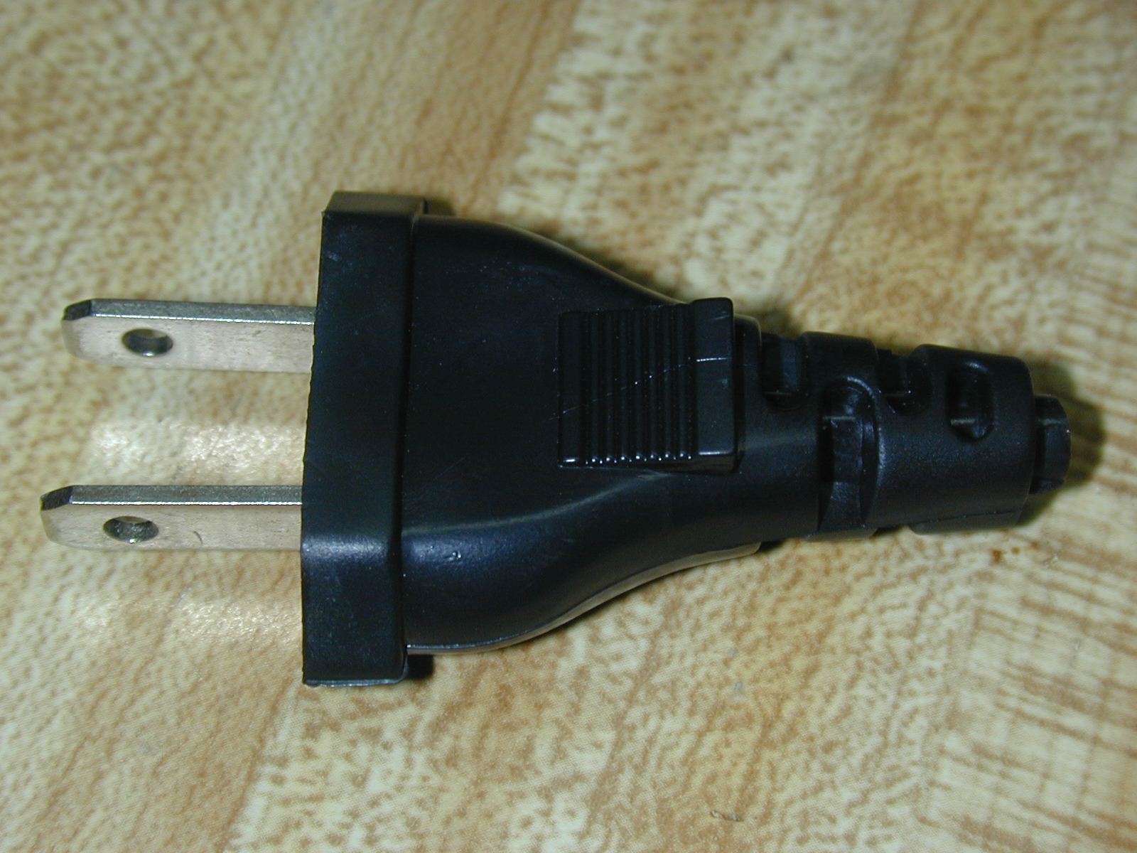 Picture of Recalled Hair Dryer Plug