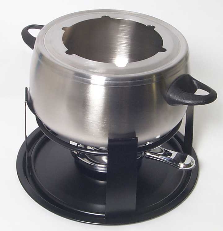 "Trudeau" fondue pots (sold as part of a 17-piece set)