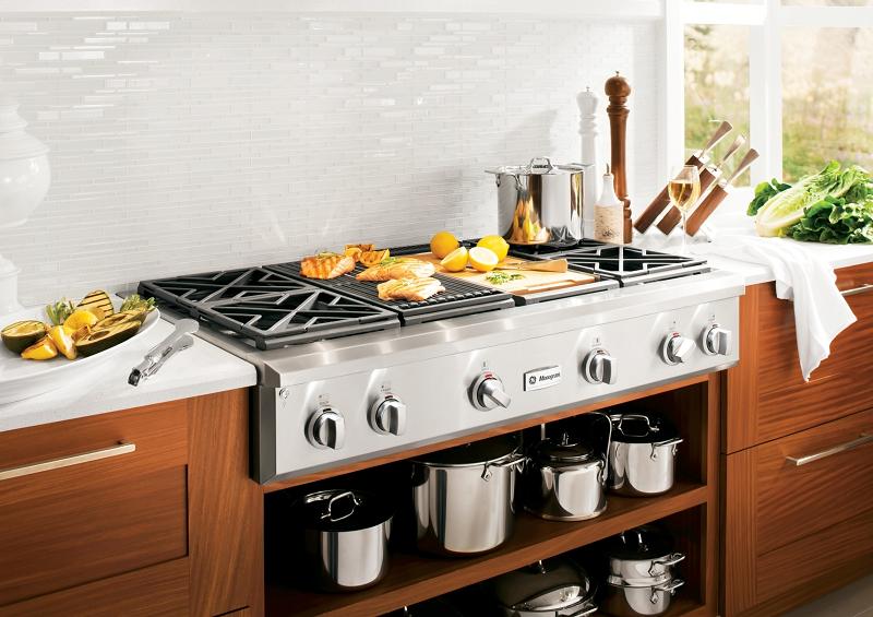 GE Monogram® Pro Rangetop with Grill