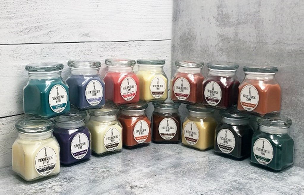 Fredericksburg Farms 10 Ounce Scented Candles with Glass Lids