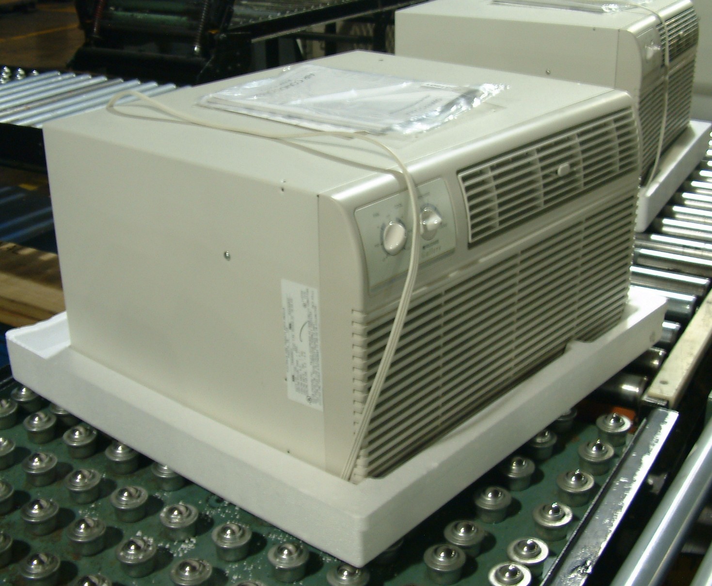 Room Air Conditioning and Heating Units