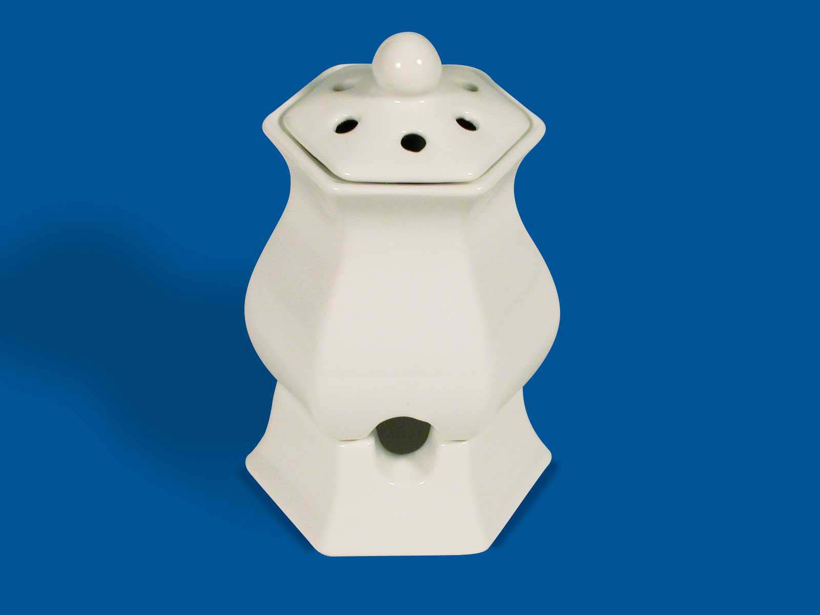 Ceramic potpourri simmering pots