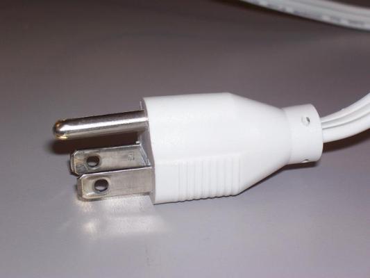 Recalled Metalux Fluorescent Shop Light plug