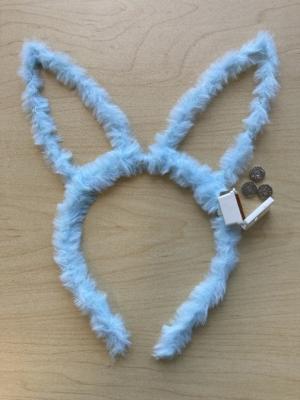 Maryhonkui Glow Sticks Party Pack Toy Set (Bunny Ears-various colors)