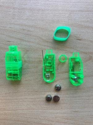 Maryhonkui Glow Sticks Party Pack Toy Set (Finger Lights-various colors)