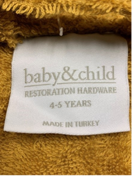Example of sewn-in neck label