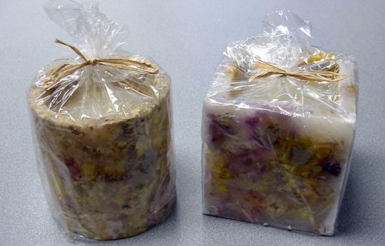 Picture of recalled Dried Flower Candles