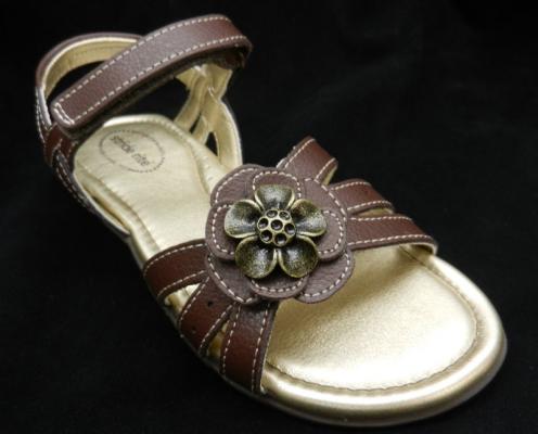 Brown “Joanna” Stride Rite girl’s sandal with flower on top