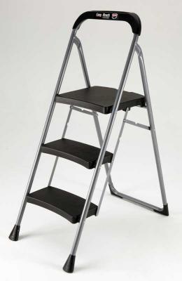 Recalled Easy Reach by Gorilla Ladders 3-Step Pro series step stools