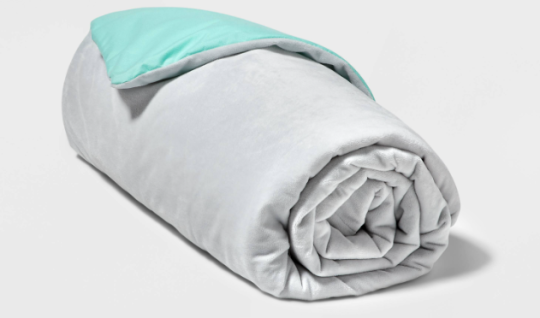 Recalled Pillowfort Weighted Blanket – Gray