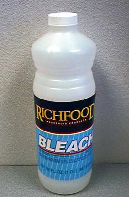 Recalled 32 oz. bottle of Richfood bleach