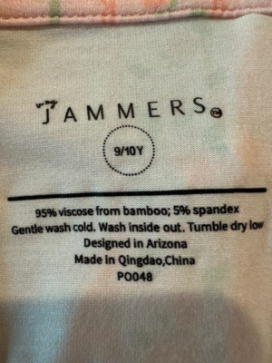 The In My Jammers logo and the size on the printed neck label