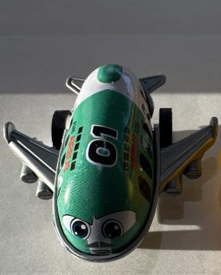 Toy airplane found inside Surprise Egg