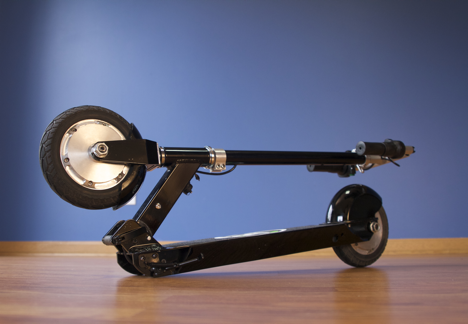 Glion SmartScooter Model 100 Black in Folded Position