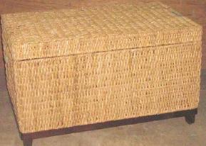 Recalled woven storage trunk