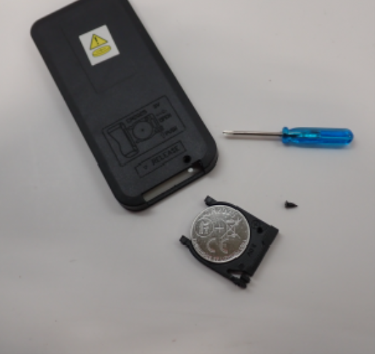 Remote control without a captive screw