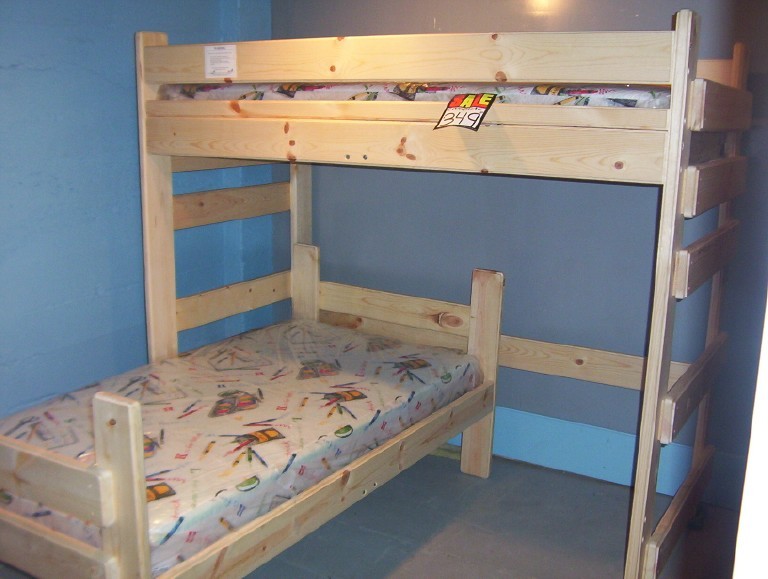 Wooden bunk beds: Twin/Twin, Twin/Double, and Loft Bunk