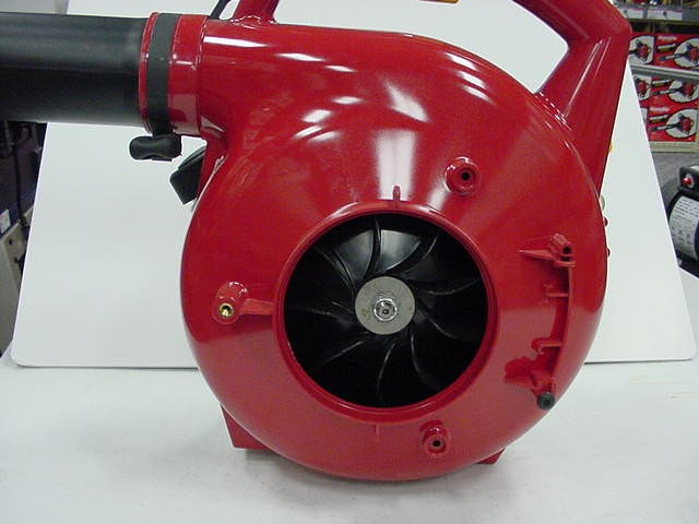 Picture of Recalled Blower with Missing Vacuum Inlet Cover