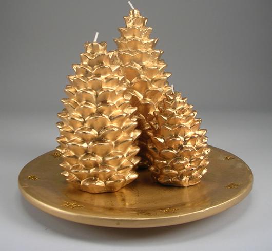 Picture of recalled Pine Cone Candle Set