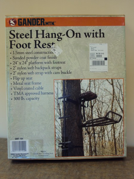Picture of Recalled steel hang-on with foot rest Treestand box