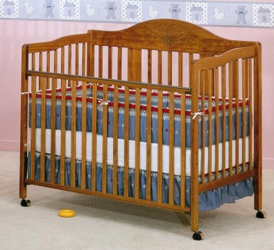 Picture of Recalled Fisher-Price logo Starbright Crib
